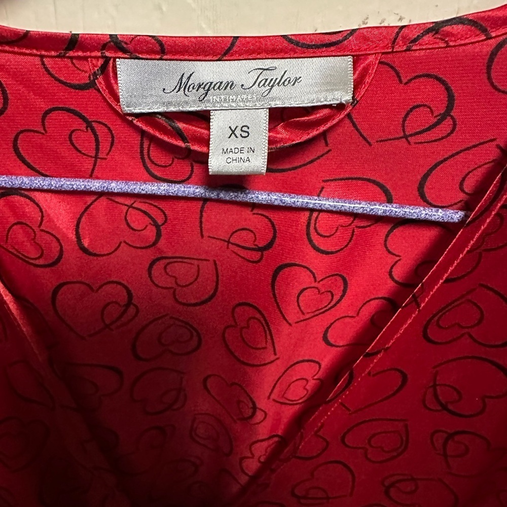 ✨❤️Morgan Taylor Red Velvet Wrap Robe with Ruffled Cuffs✨❤️ - Picture 11 of 16